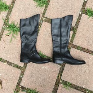 Boots by Michael Shannon